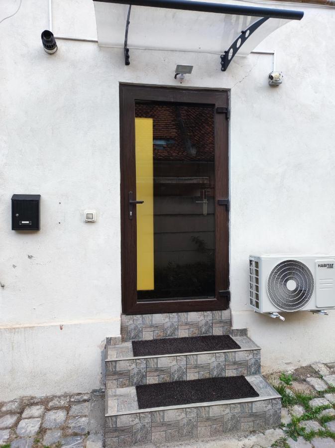 Golden Greens Studio - Mountain Scenery Brașov Exterior foto